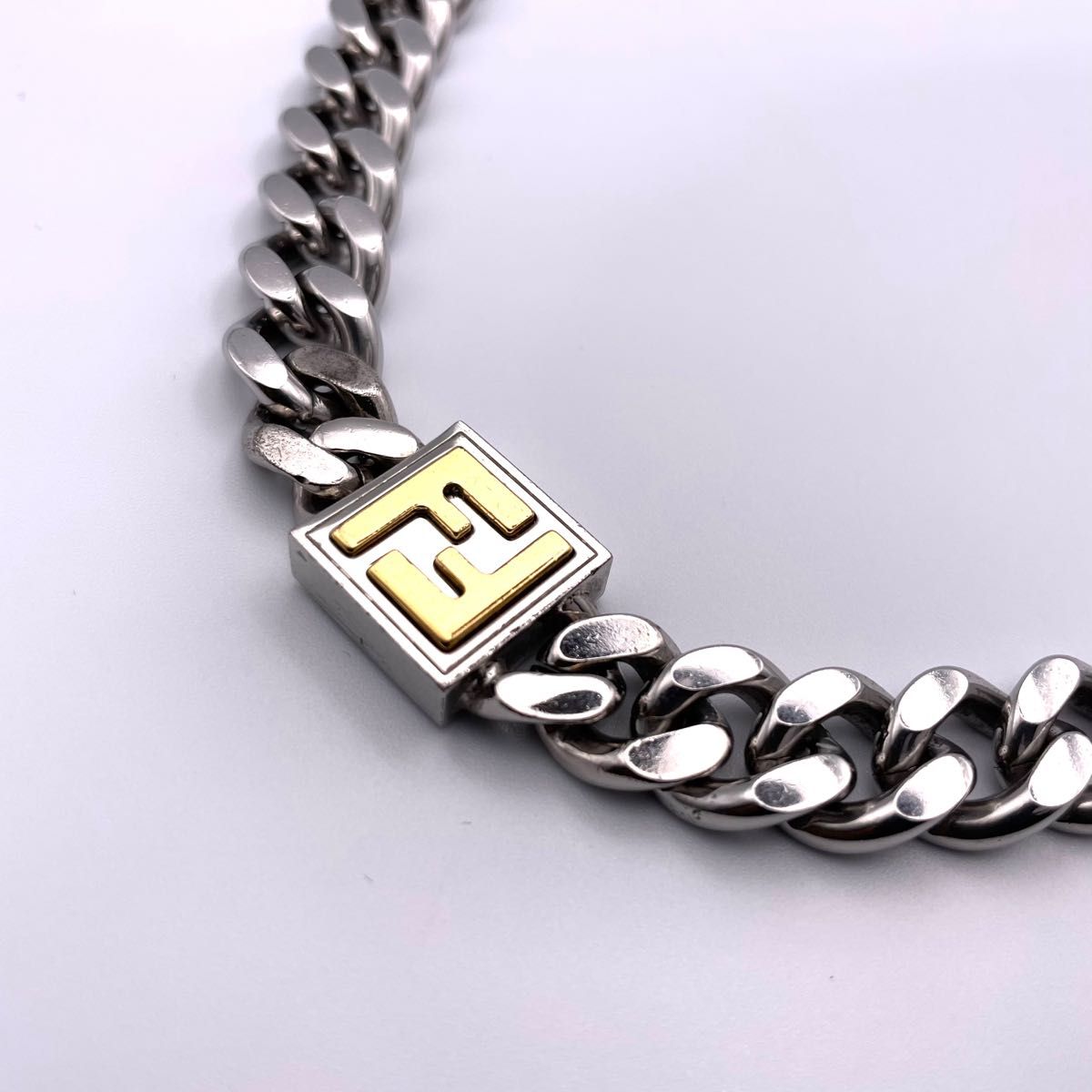 美品】フェンディ FENDI カーブチェーンネックレス チェーン 美品】フェンディ FENDI カーブチェーンネックレス チェーン