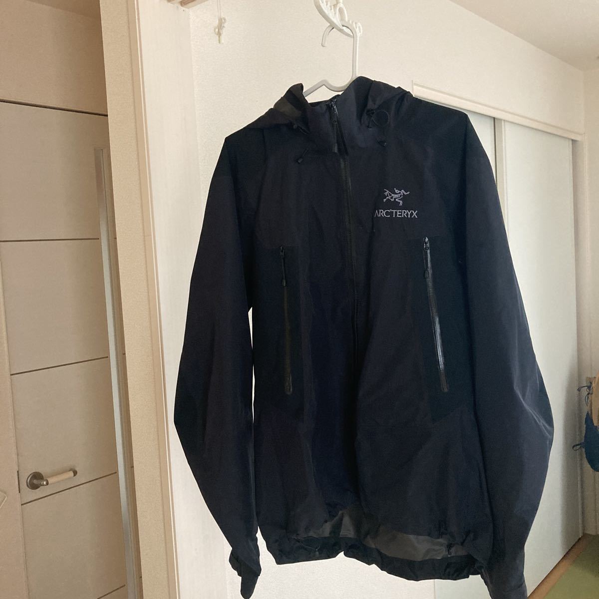 本店は ARC''TERYX JACKE SL Beta Mサイズ - fishtowndistrict.com