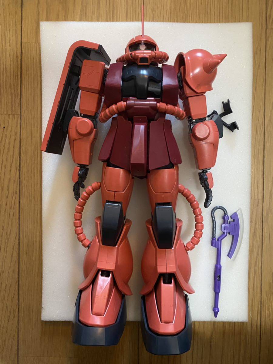 PG 1/60 シャア専用ザク 機動戦士ガンダム　ガンプラ　完成品　パーツ取り　改造用_画像1