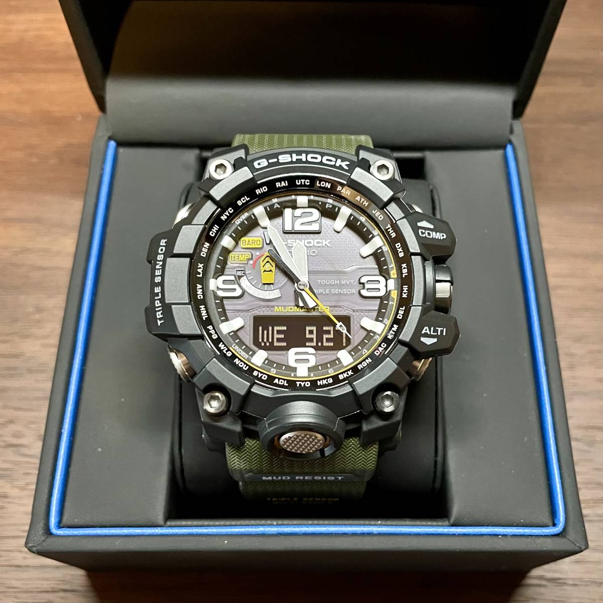 待望☆】 カシオ CASIO 国内正規品 極美品 G-SHOCK グリーン カーキ