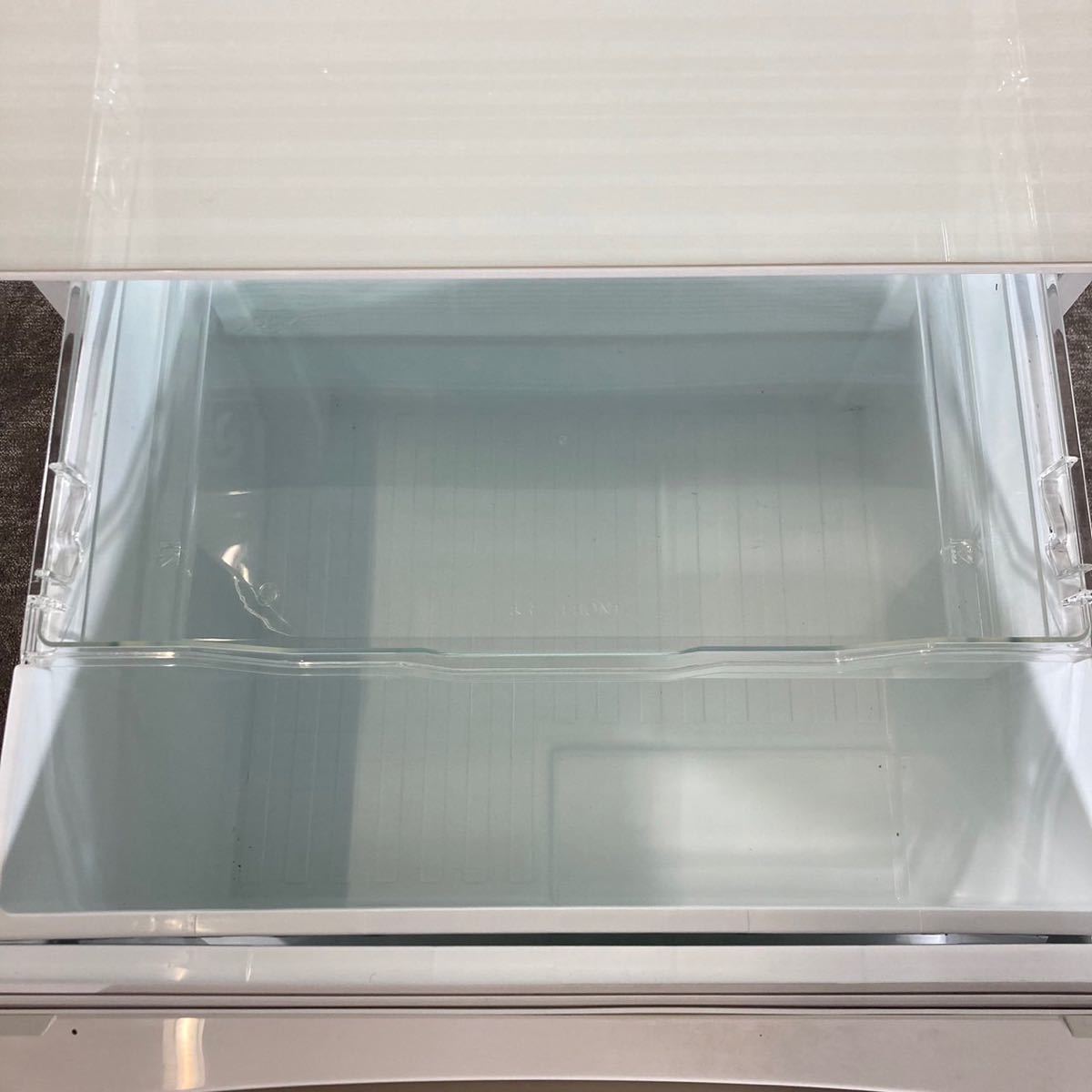 大人も着やすいシンプルファッション 冷蔵庫 TOSHIBA GR-M33SXVL K724