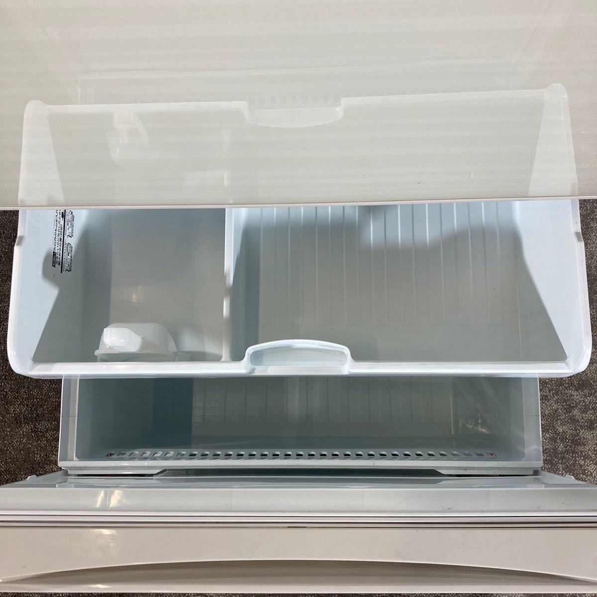 大人も着やすいシンプルファッション 冷蔵庫 TOSHIBA GR-M33SXVL K724