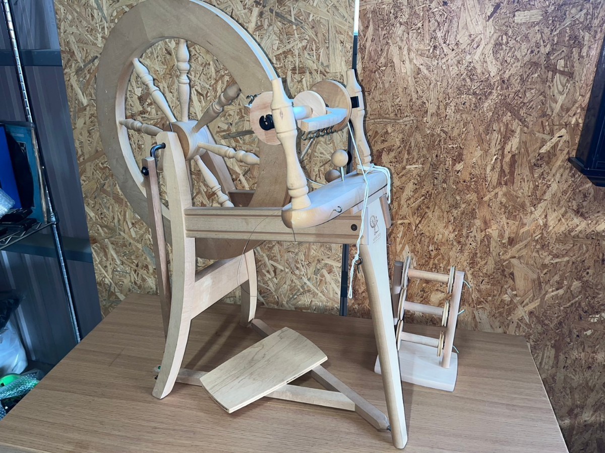  ○ ASHFORD アシュフォード 足踏み式 紡ぎ車 Traditional Spinning Wheel (TDSW) 糸車 洋毛 木製紡毛機 破損あり 現状品 中古品 ③_画像1