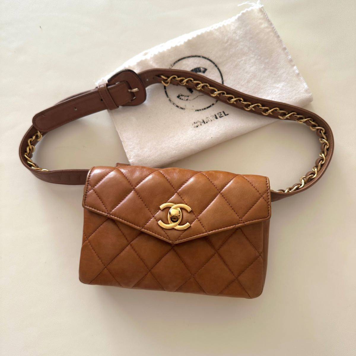 正規品 シャネル CHANEL ウエストポーチ マットラセ チェーンベルト 美