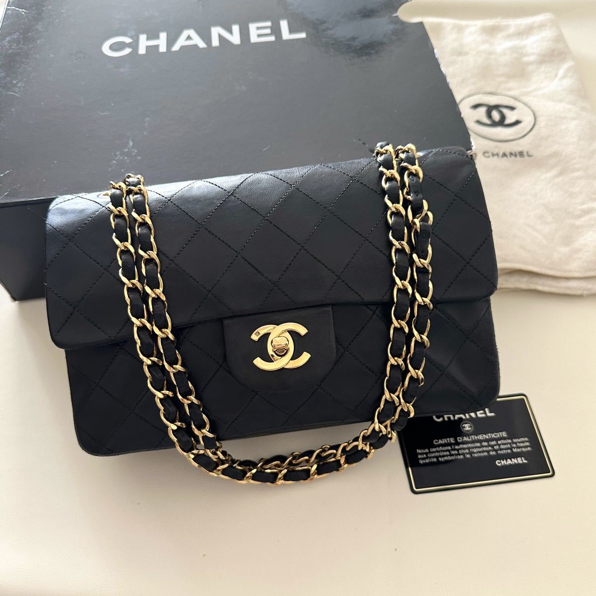 正規品　鑑定済み　シャネル　CHANEL マットラセ　ショルダーチェーンバッグ　ブラック　黒　ココマーク ヴィンテージ ダブル ラム_画像1