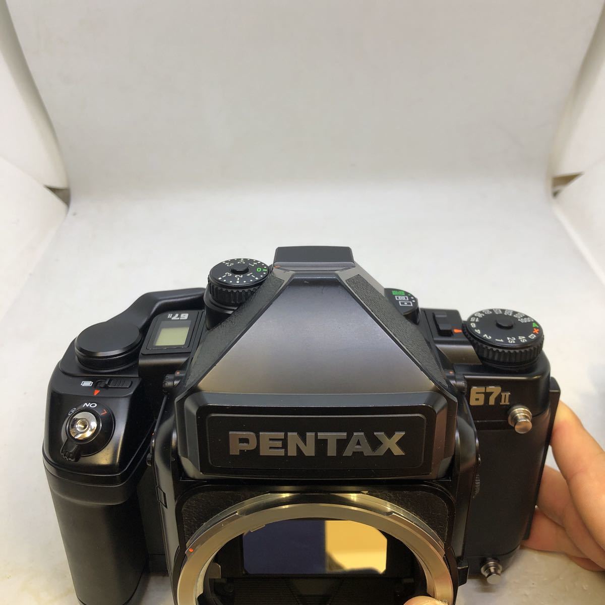 ★美品★安心初期不良対応★ PENTAX 67 II AE ファインダー ボディ ペンタックス 中判フィルム カメラ ☆純正ストラップ付き☆_画像3