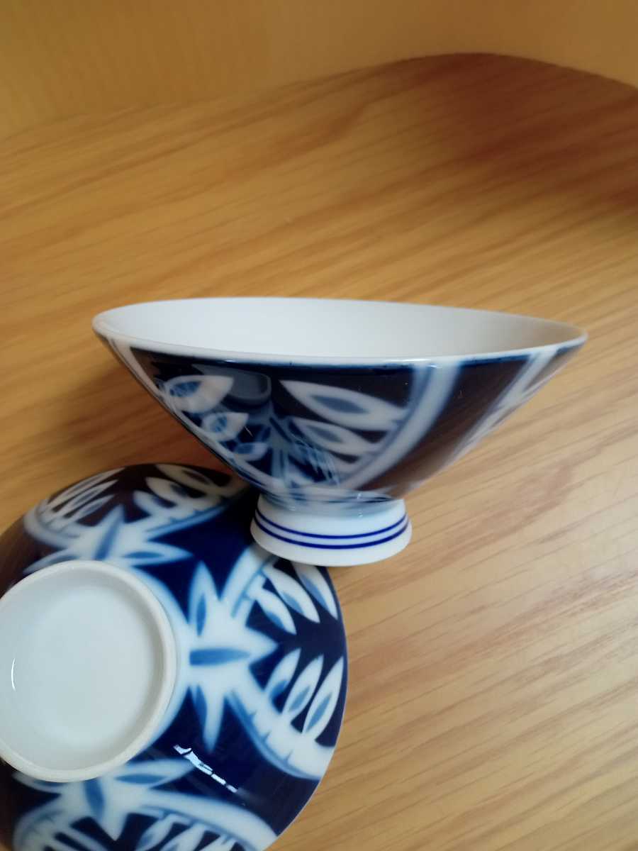 昭和レトロ　ご飯茶碗　紺に白模様　2個_画像2