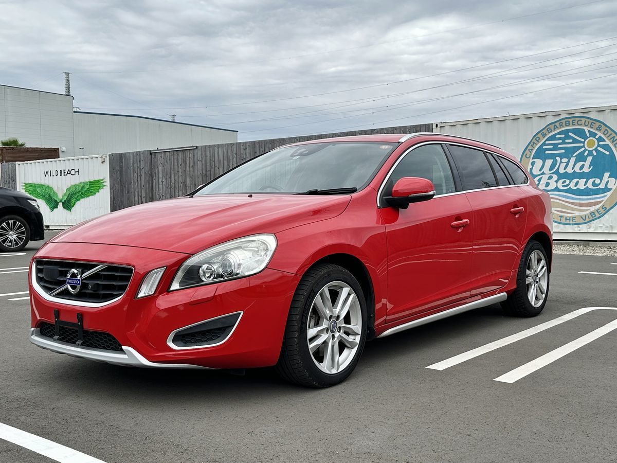 ★売切★安全装備満載 ボルボ V60 T6 AWD SE 黒革シート ナビ 予備検査付き★_画像2