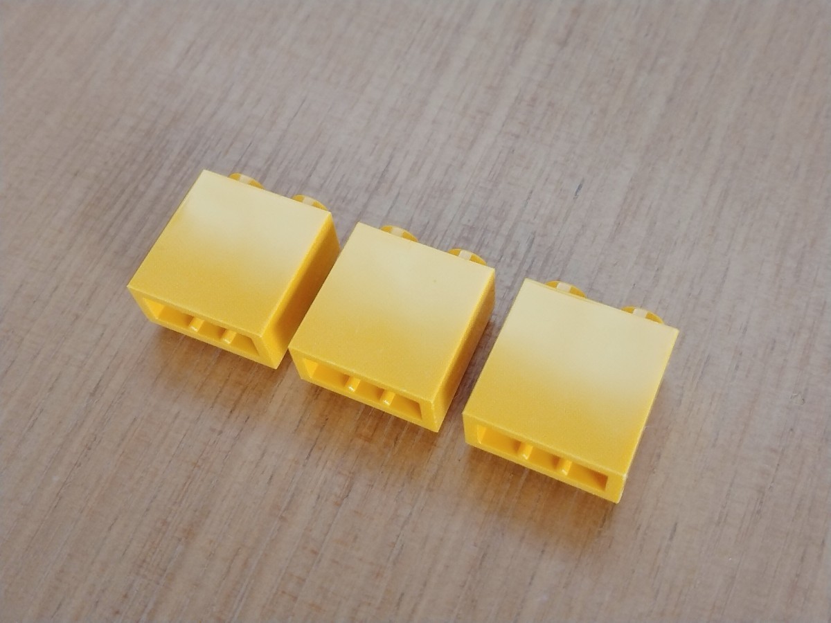 レゴ　スタッドブロック　3個　イエロー色　パーツ　部品取り用　LEGO_画像4