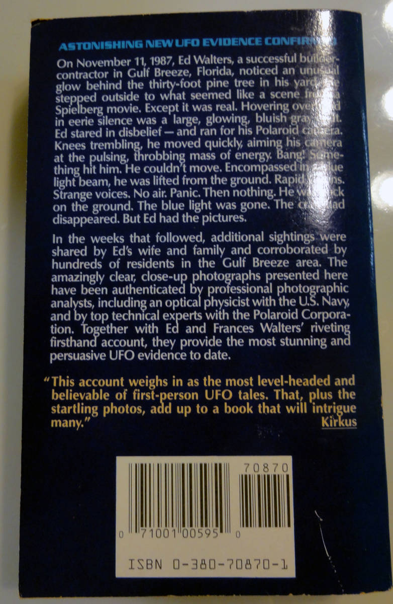 UFO 洋書　ガルフブリーズ目撃情報　THE GULF BREEZE SIGHTINGS ED WALTERS AND FRNCES WALTERS_画像2