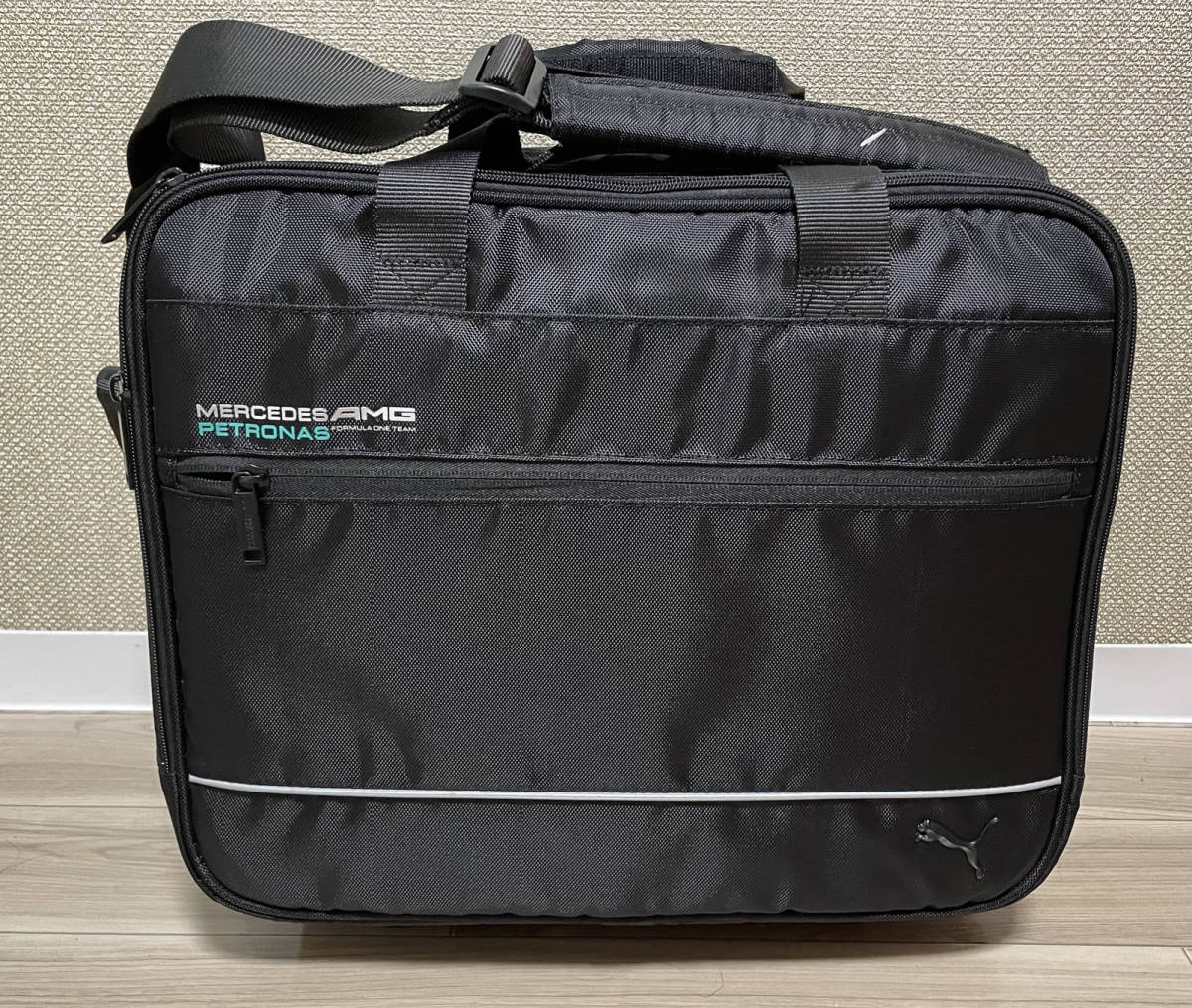 メルセデスAMG 2013支給品 キャリーバッグ 未使用品 PCインナー メルセデスAMG 2013支給品 キャリーバッグ 未使用品 PCインナー