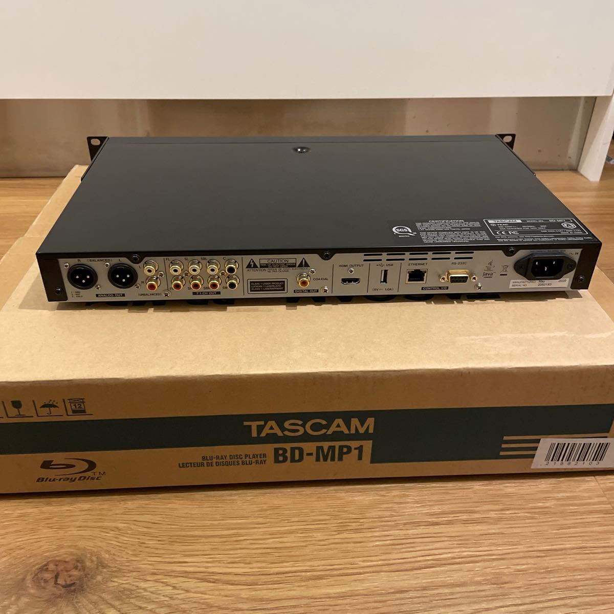 ■TASCAM ( タスカム ) / BD-MP1　業務用マルチメディアプレーヤー　ブルーレイプレイヤー　中古美品！_画像3