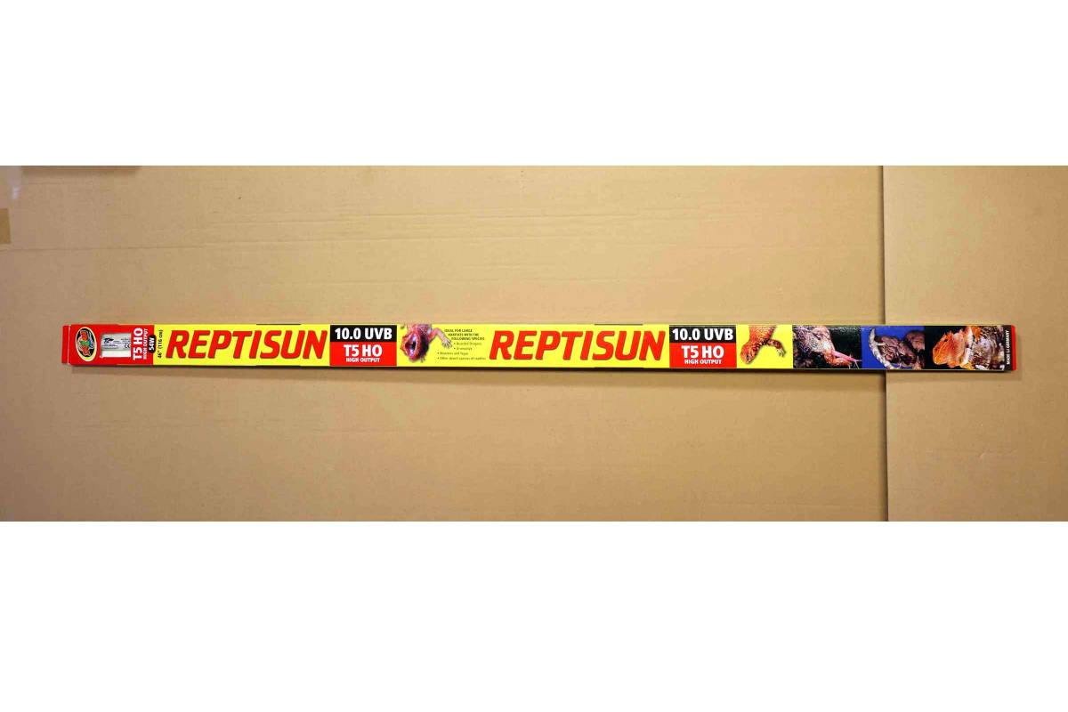 * reptiles UVB fluorescent lamp [ZOOMED|repti sun 10,0UVB 54W T5 HO] new goods * used 2 ps 