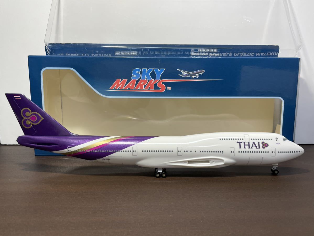 SKY MARKS　スカイマーク　THAI　タイ　B747-400　1/200　中古品_画像7