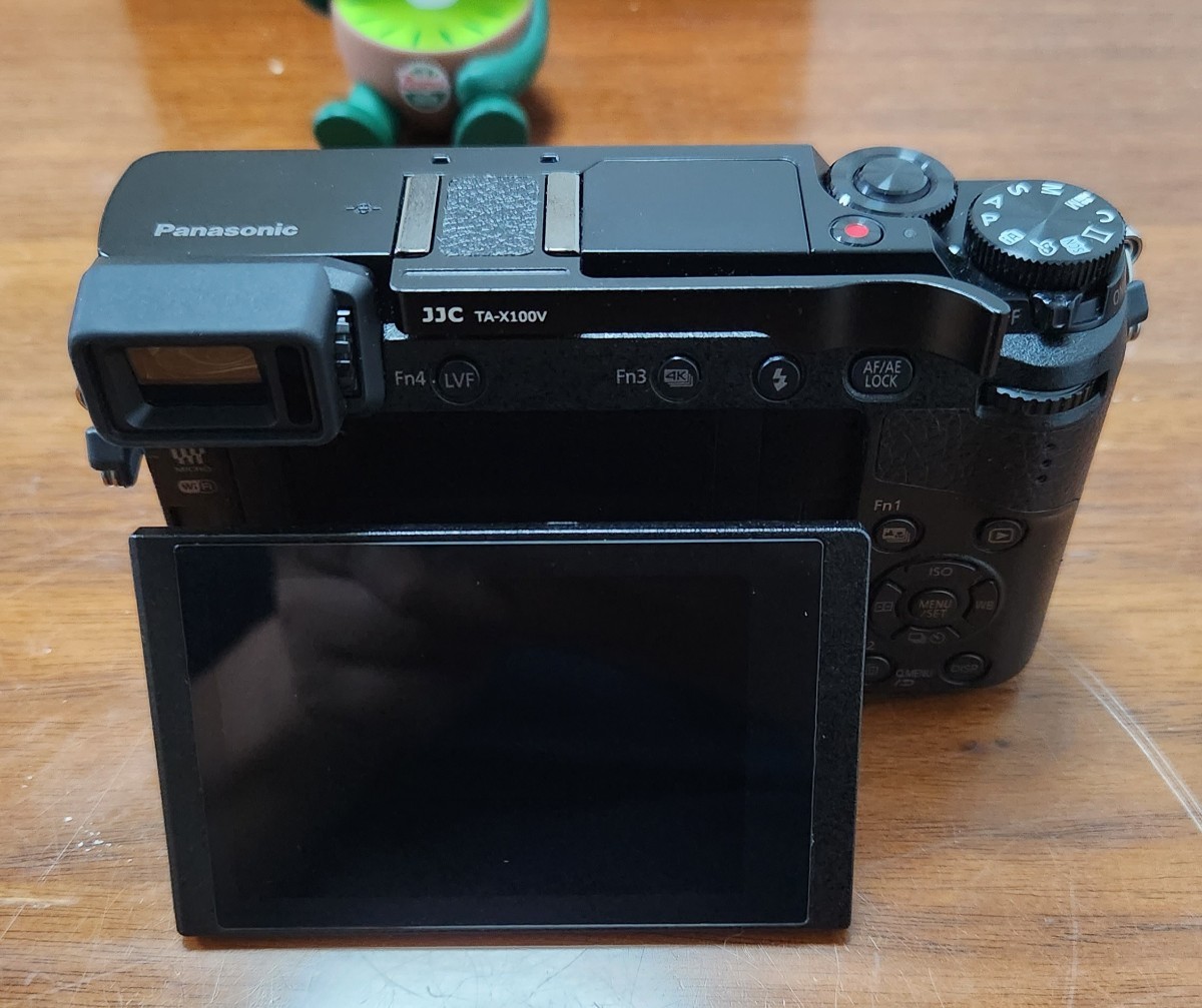 人気メーカー・ブランド Panasonic 社外品充電器付!作動良好液晶傷無