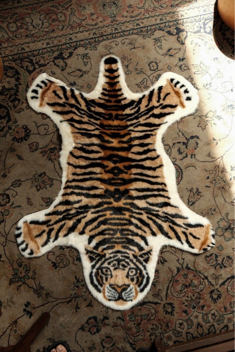 タイガー　ラグマット 虎 トラ ラグカーペット　 絨毯　アニマル