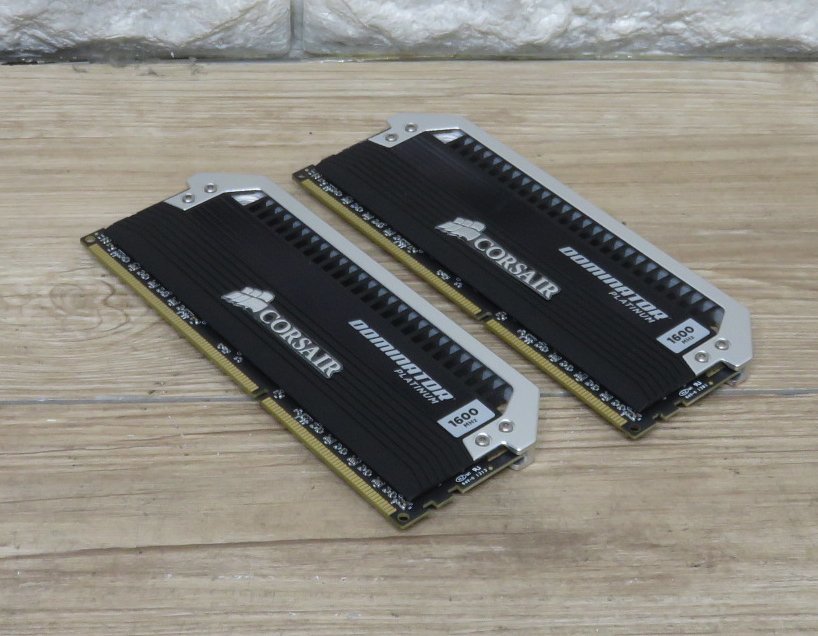 芸能人愛用 ≪中古品≫Corsair DDR3-1600MHz 8Gx2[t23101215] 8GB