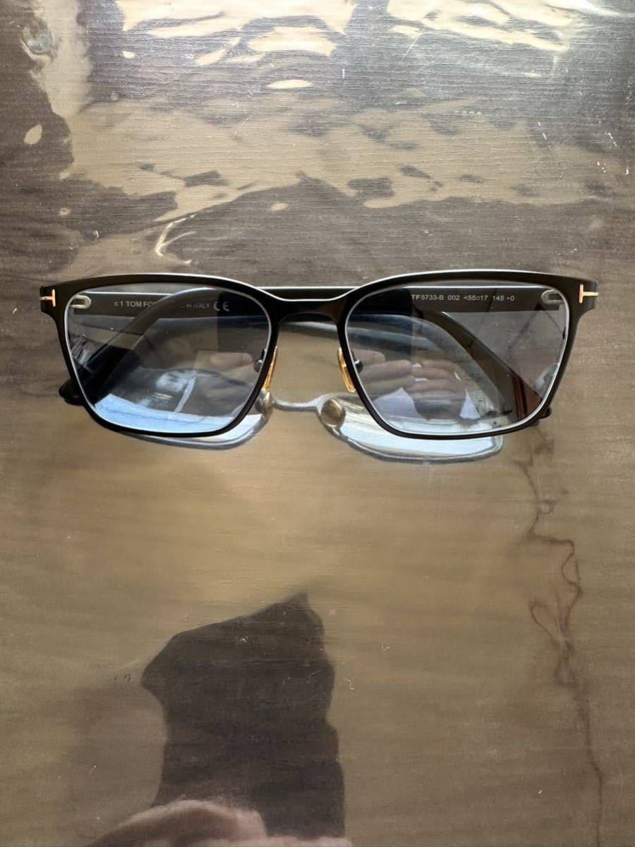 買い誠実 TOM FORD ブルーレンズ スクエアトムフォード メガネ TF5733