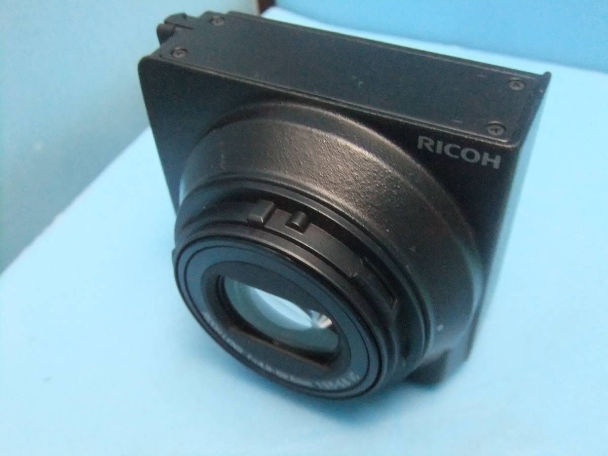 k220 Ricoh camera unit 3 P10 28-300mm