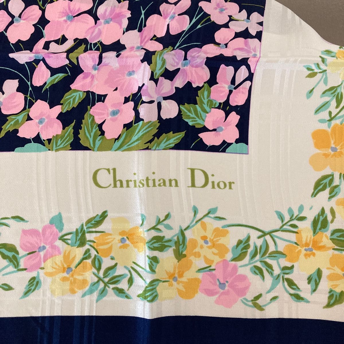 レア クリスチャンディオール ChristianDior ECHARPES 花柄 大判 レア クリスチャンディオール ChristianDior ECHARPES 花柄 大判