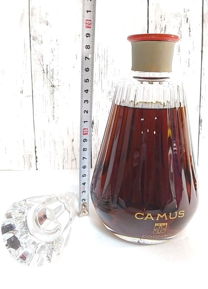  カミュ CAMUS カラフェ バカラ Baccarat 古酒　1.8kg　箱なし　替え栓あり