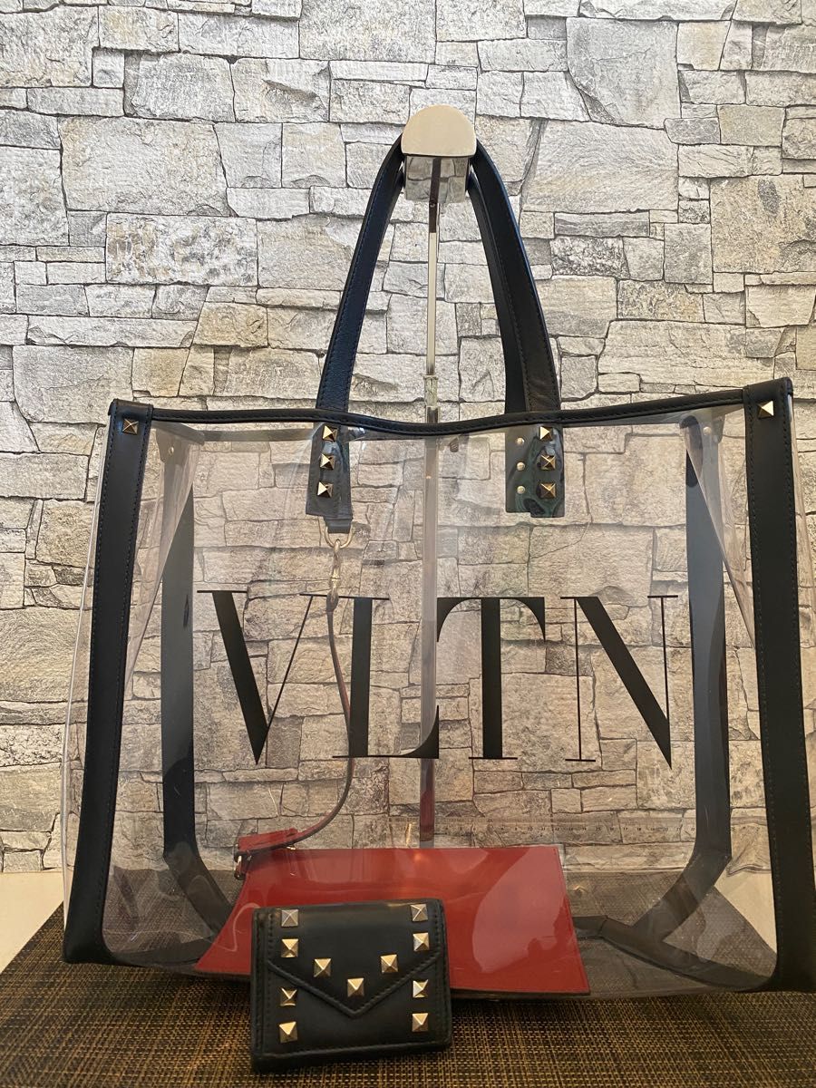 良品　オマケ付き　ヴァレンティノガラヴァーニ　クリアトートバッグ　VLTN カーフレザー　ポーチ付　大容量　ロックスタッズ