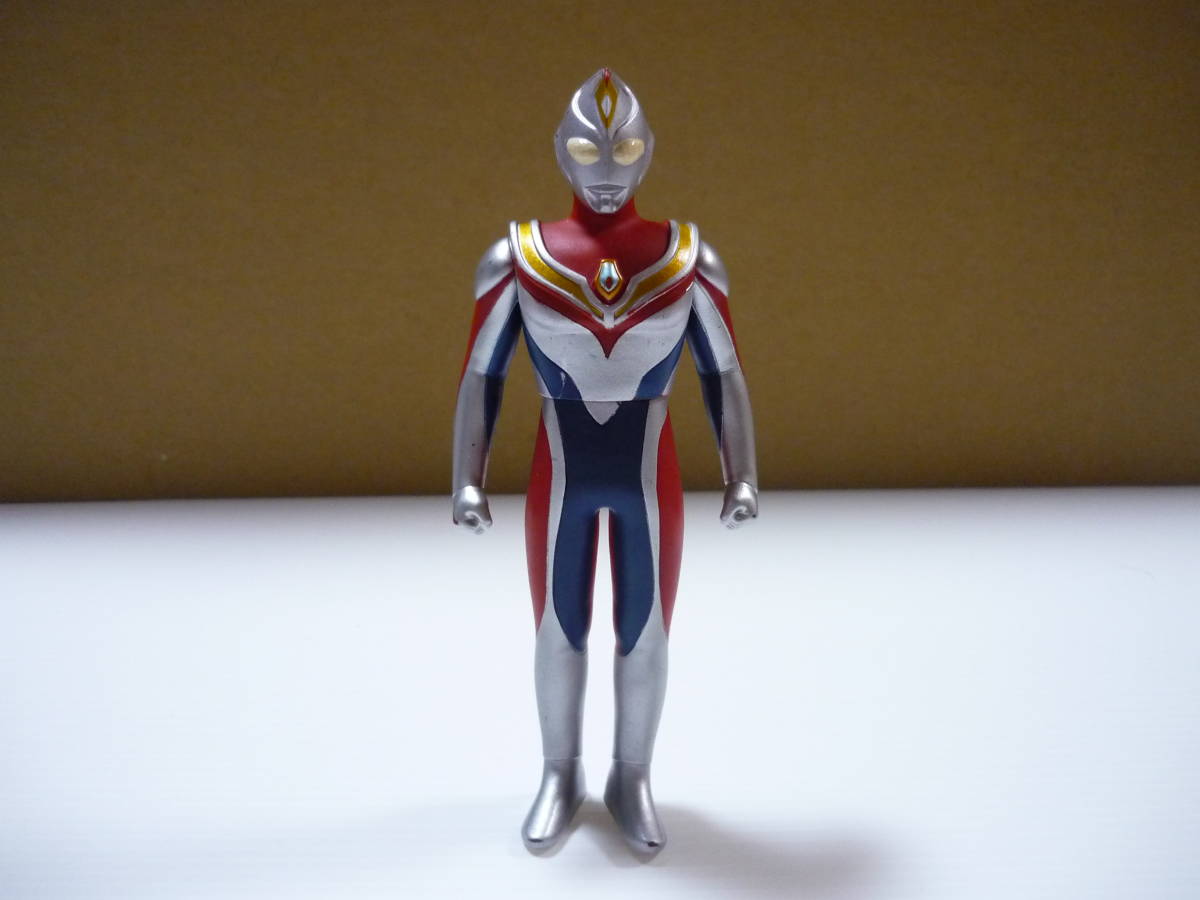 [Технология 01] [Бесплатная доставка] Мягкая виниловая ультраманская Dyna Flash Type 2013 Ultra Monster Ultraman Figure Tsuburaya Специальные эффекты живые знаки