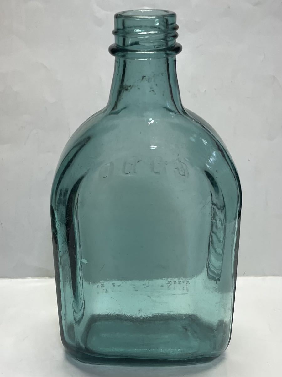 昭和レトロ 当時物 GODO 合同酒精 エンボス 瓶 空き瓶 エンボス 昭和レトロ 当時物 GODO 合同酒精 エンボス 瓶 空き瓶 エンボス