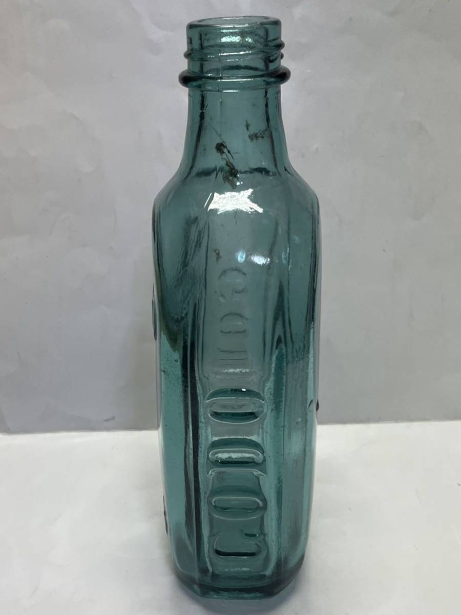 昭和レトロ 当時物 GODO 合同酒精 エンボス 瓶 空き瓶 エンボス 昭和レトロ 当時物 GODO 合同酒精 エンボス 瓶 空き瓶 エンボス