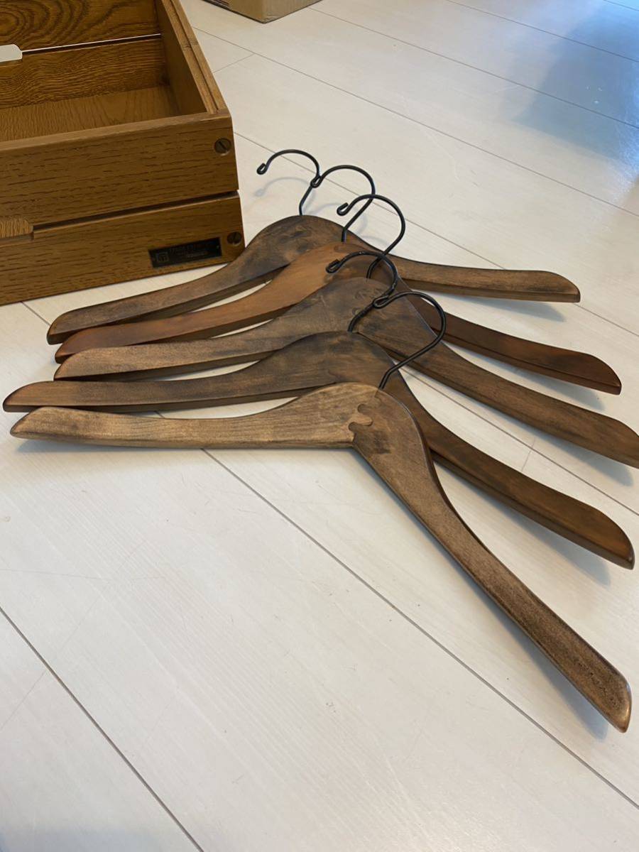 TRUCK FURNITURE トラックファニチャー 木製ハンガー 5本セット-