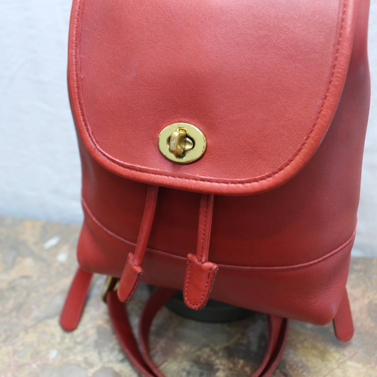OLD COACH TURN LOCK LEATHER MINI RUCK SUCK MADE IN USA OLD COACH TURN LOCK LEATHER MINI RUCK SUCK MADE IN USA
