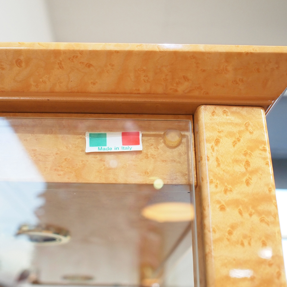 イタリア製 バーズアイメープル材 飾り棚 キュリオケース ショーケース ガラスキャビネット 照明 最高級_画像4