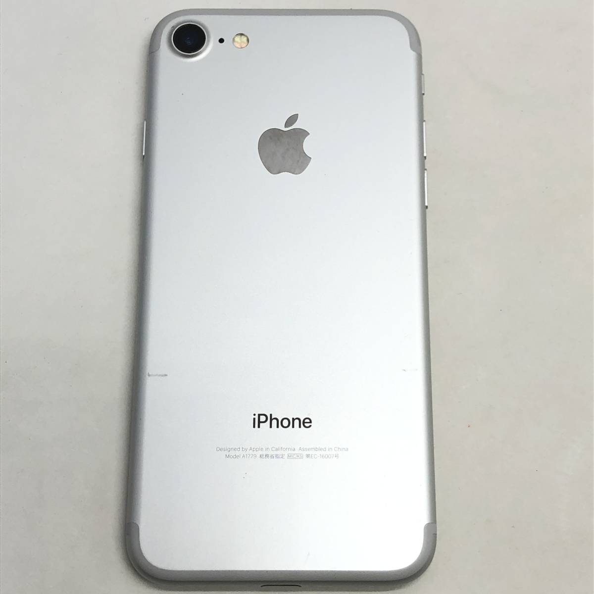 誕生日プレゼント 32GB IMEI「○」バッテリー92％ A1779 シルバー