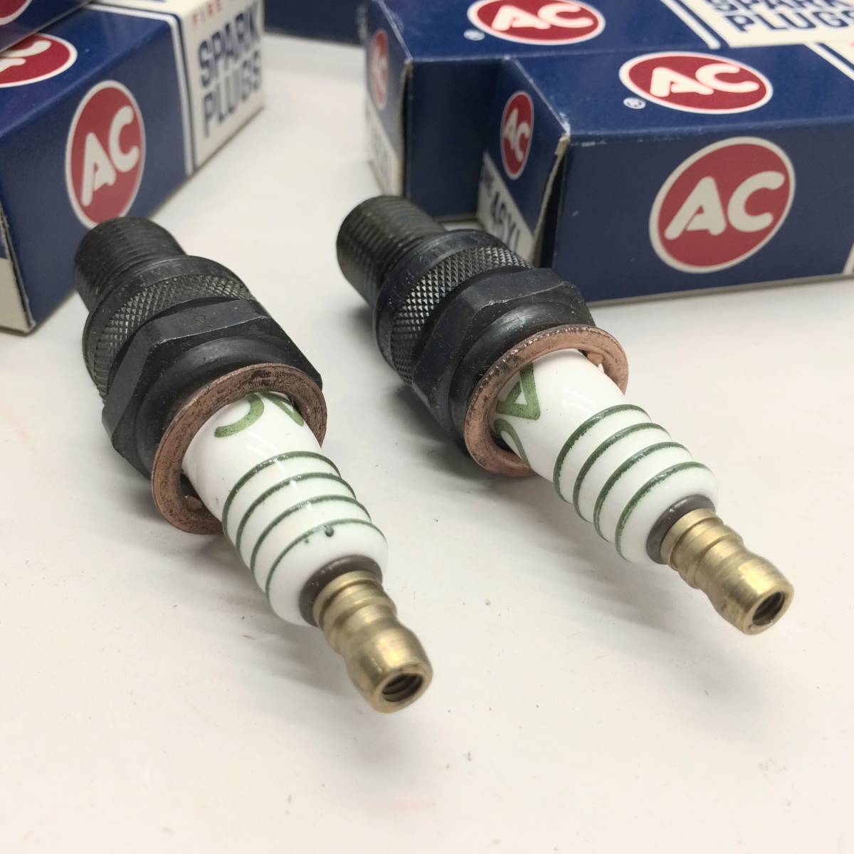 ☆ AC FIRE RING SPARK PLUGS ONE 46XL スパークプラグ 8個セット まとめ 部品 パーツ 電装品 旧車 カー用品 長期保管品 現状品 ☆K80287_画像3