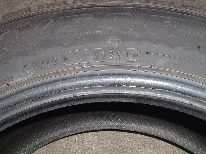 溝あり　GOODYEAR グッドイヤー　ICENAVI6 アイスナビ6　175/65R15 84Q　2本_画像5