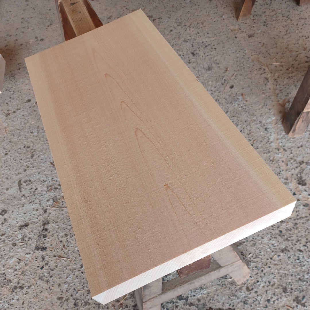 B-1391【63.2×31.4×4.7cm】 国産ひのき 　板 　テーブル 　まな板　 看板 　一枚板　 桧　 檜　無垢材　 DIY_画像1