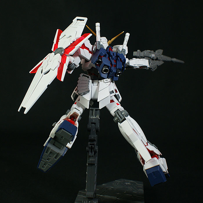 HGUC RX-0 ユニコーンガンダム デストロイモード サイコフレームブラックライト発光 1/144 HG 塗装済完成品 001の画像7