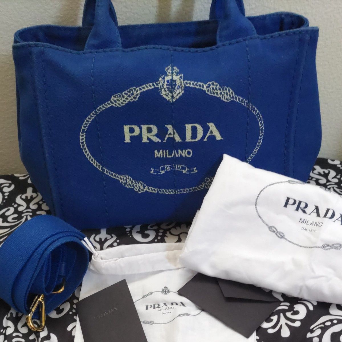 PRADA カナパ 青色 2way 値下げしません Yahoo!フリマ（旧）-