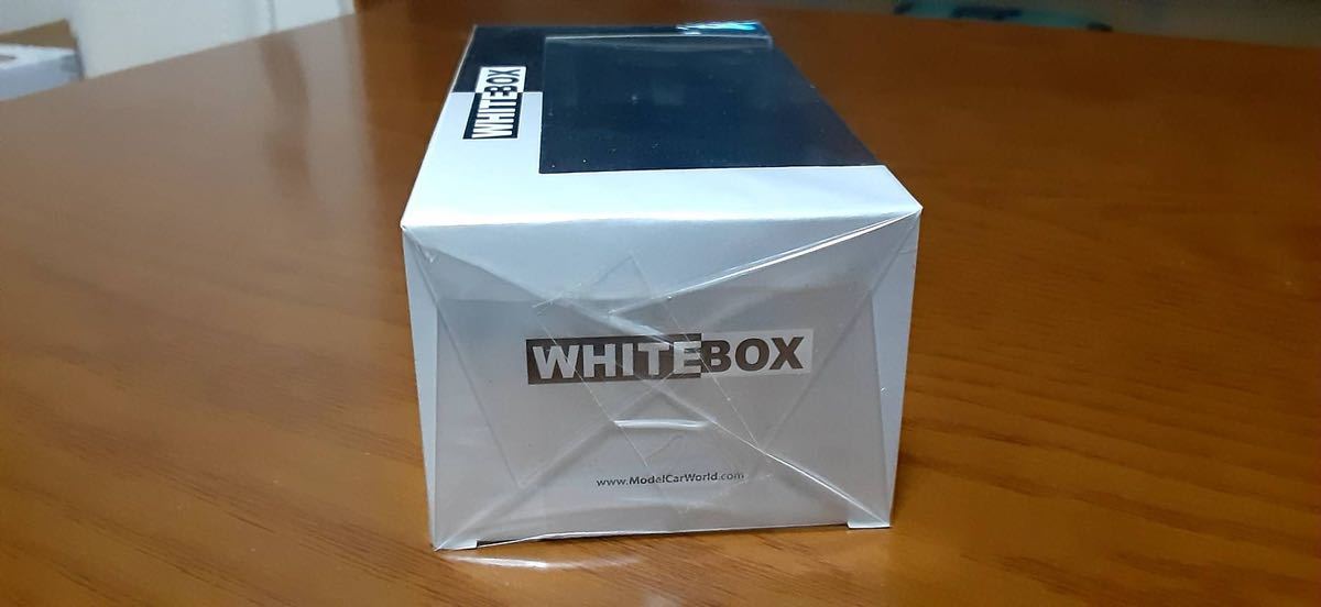 WHITEBOX ホワイトボックス　ランボルギーニ　カウンタック　エボルジョン Lamborghini Countach　Evoluzione 1987年式　　　1/43 _画像5