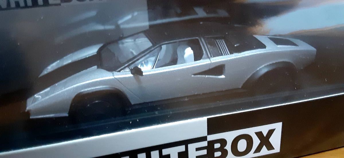 WHITEBOX ホワイトボックス　ランボルギーニ　カウンタック　エボルジョン Lamborghini Countach　Evoluzione 1987年式　　　1/43 _画像10