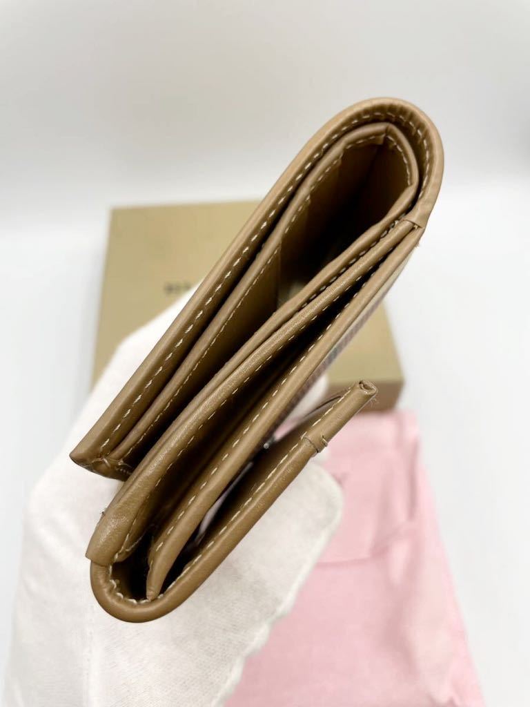 未使用品 バーバリー 二つ折り財布 ピンク× チェック PVC 小銭 未使用品 バーバリー 二つ折り財布 ピンク× チェック PVC 小銭