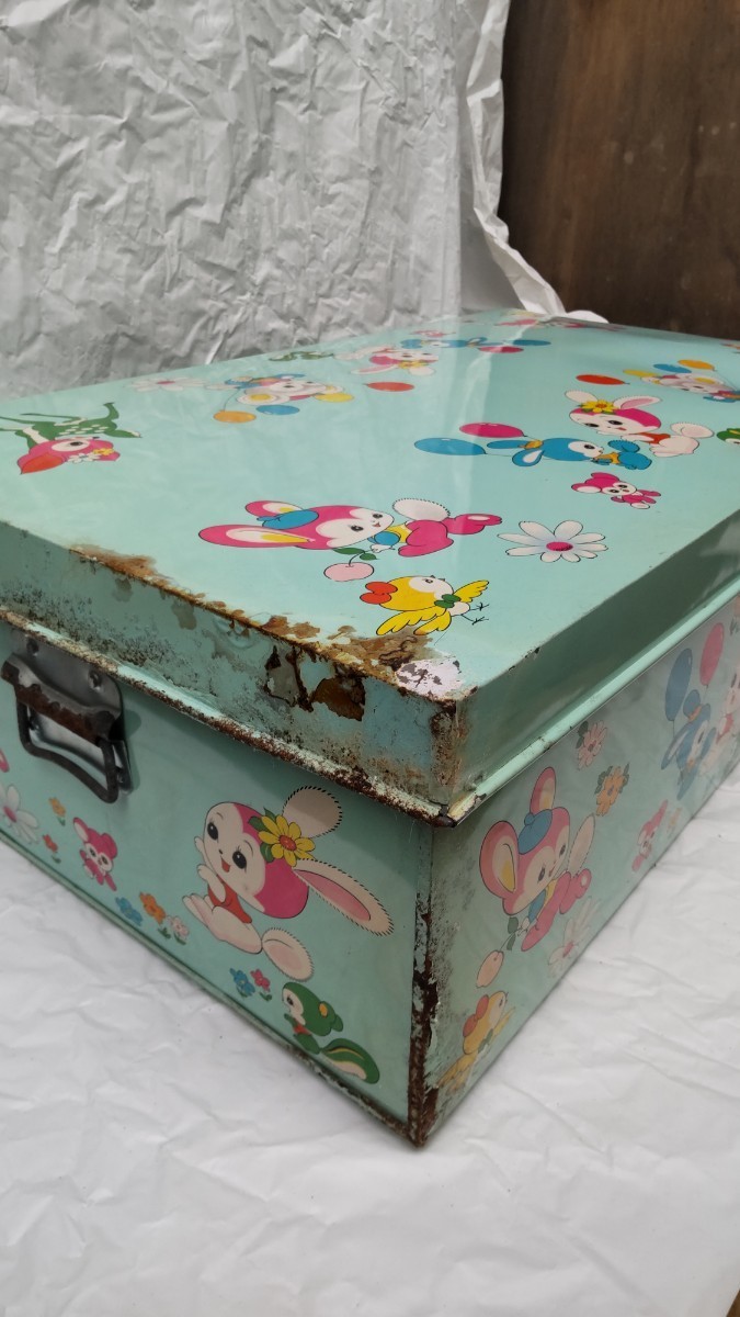 Yahoo!オークション - 昭和レトロ ブリキ製 衣装ケース 山甲工業