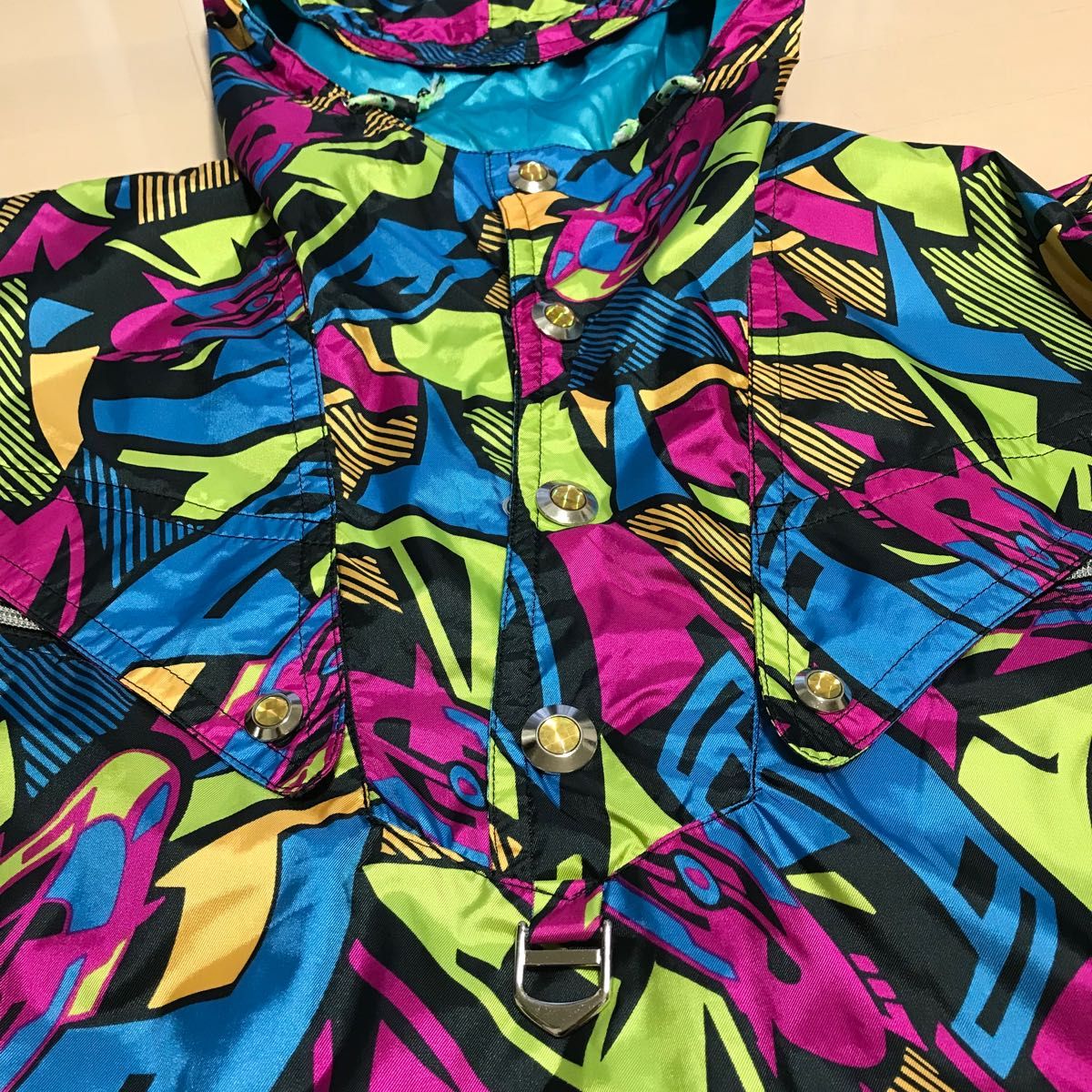 DESCENTE デサント カラフルポンチョ L ナイロン100% スキー DESCENTE デサント カラフルポンチョ L ナイロン100% スキー