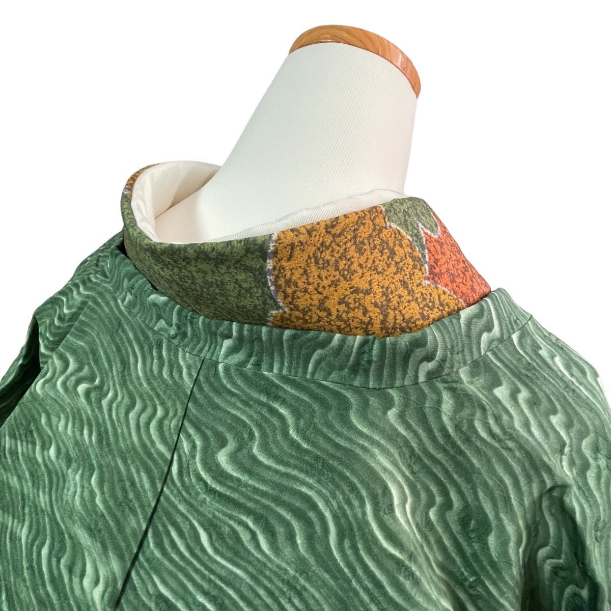 美品 道行コート 和装コート 袷 着物 裄63.5 緑 小紋 に 冬着物 防寒