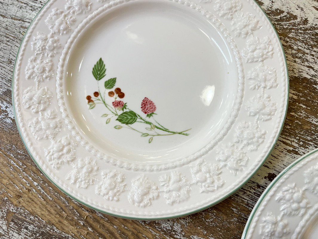 ★WEDGWOOD/ウェッジウッド FESTIVITY RASPBERRY フェスティビティラズベリー プレート2枚セット 20.5cm ペア 平皿 洋食器★_画像5