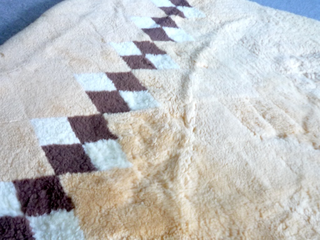 昭和西川 ニチロ ムートンシーツ クイーンサイズ 160x200cm 毛足 昭和西川 ニチロ ムートンシーツ クイーンサイズ 160x200cm 毛足