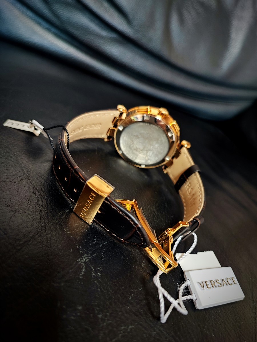 新品 未使用 VERSACE ヴェルサーチ 腕時計 時計 ゴールド 金 新品 未使用 VERSACE ヴェルサーチ 腕時計 時計 ゴールド 金