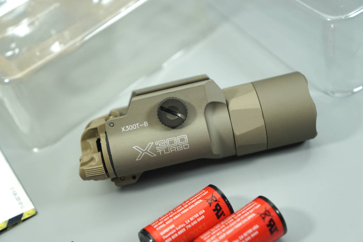 Surefire X300T-B TURBO 新型 高カンデラ モデル TAN (Trijicon Leupold PEQ PVS PSQ ATPIAL トレポン LA5 peq15 wilcox surefire)