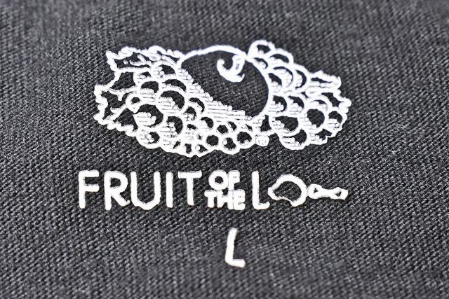 ヤンガオ ★ YANGGAO ★フルーツオブザルーム ★ FRUIT OF THE LOOM ★ Tシャツ ★ コラボ ★ L ★ 黒 ★ 7オンス ★ 襟元ロゴはげ ★ 中古_画像3