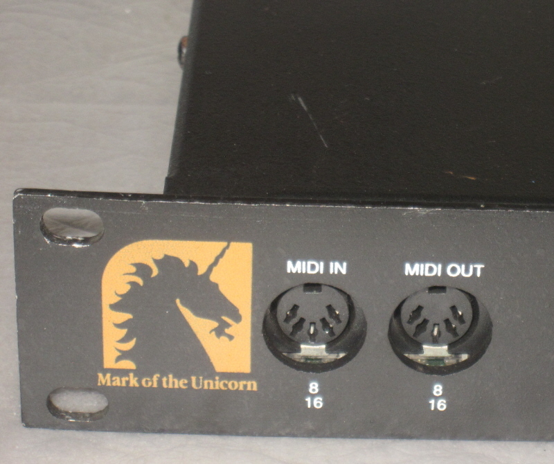 Mark of the Unicorn MIDI TIME PIECE MIDI интерфейс источник питания нет 